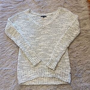 American eagle outfitters white black ans silver acrylic vneck knit sweater